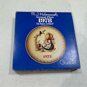 Goebel M.J. Hummel 1978 Collector's Plate in Blue Box